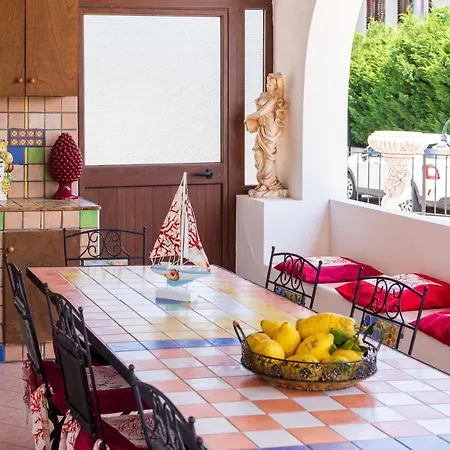 펜션 Loretta 리파리