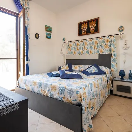 Loretta Holiday home
