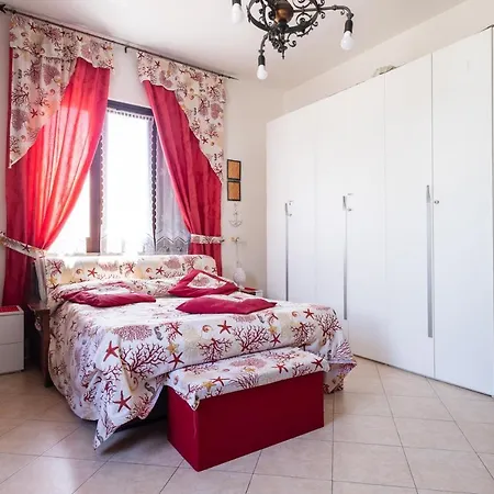 Holiday home Loretta *