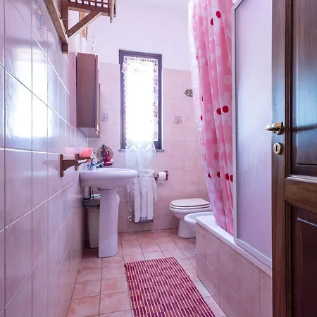 Holiday home Loretta *