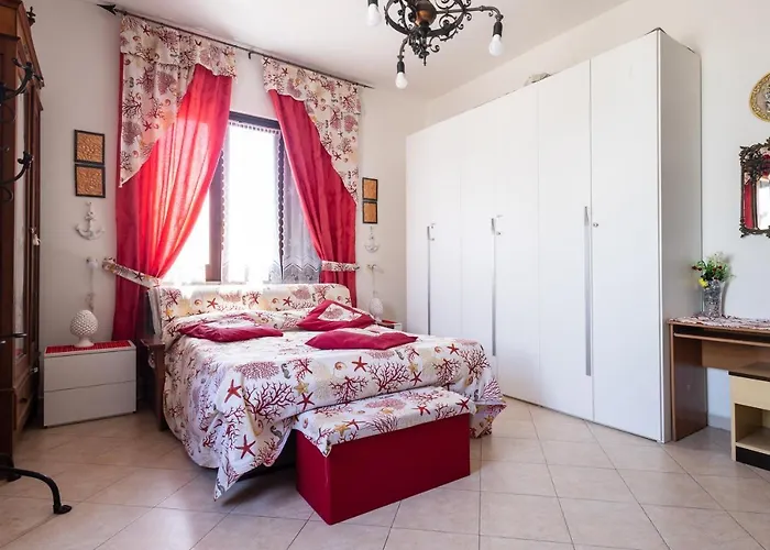 Holiday home Loretta *