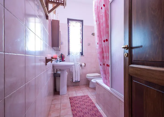 Holiday home Loretta *